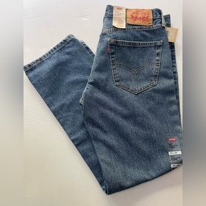 NEW Levis Jeans Men’s 541 Athletic Taper Sits At Waist Medium Wash 30WxL30